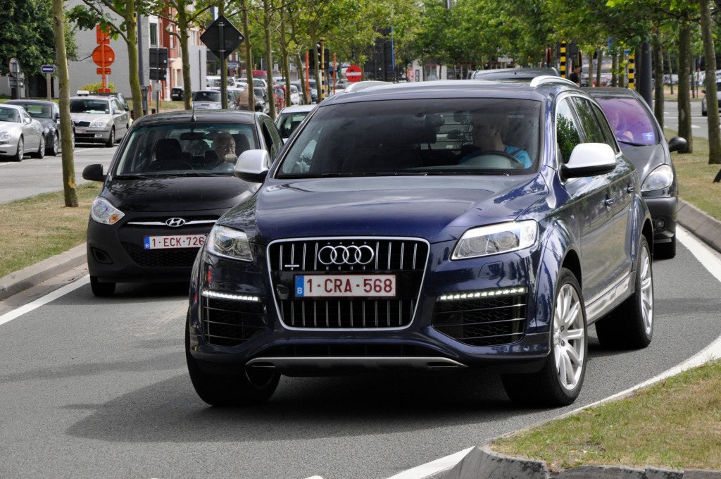 443350928Q7V12.jpg