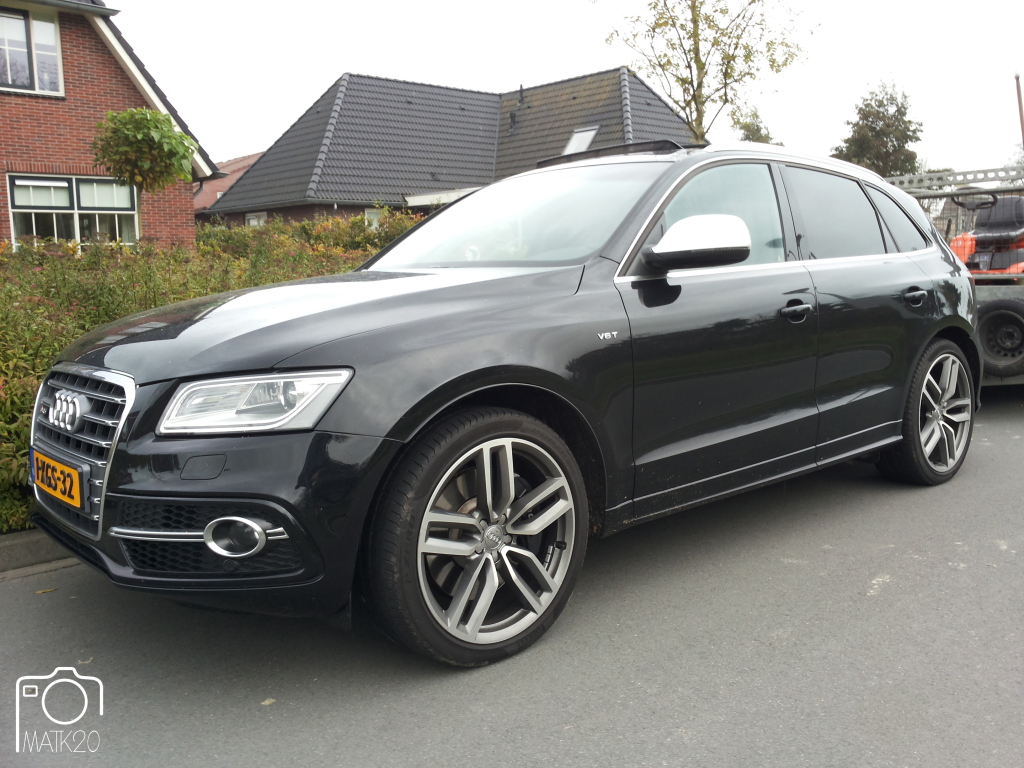 444223AUDISQ51383.jpg