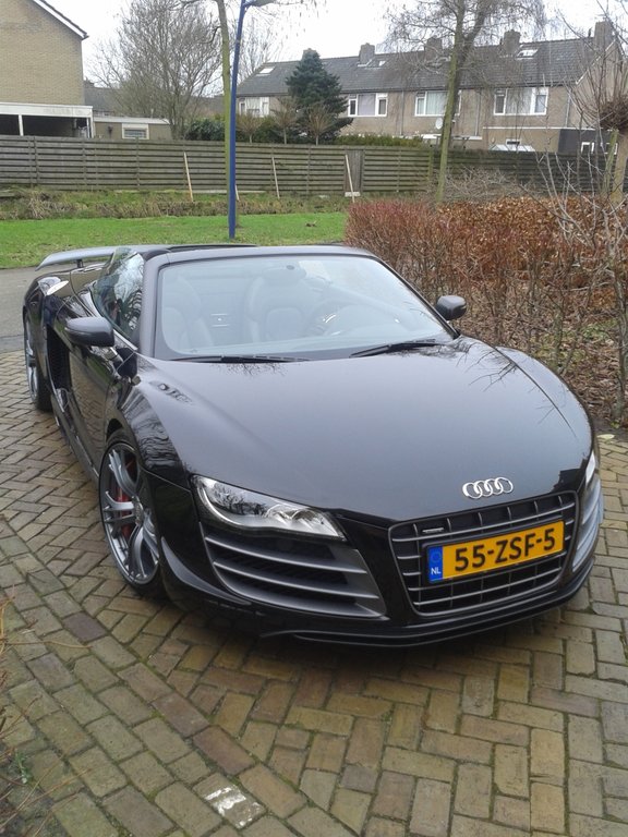 445275R8GT812.jpg