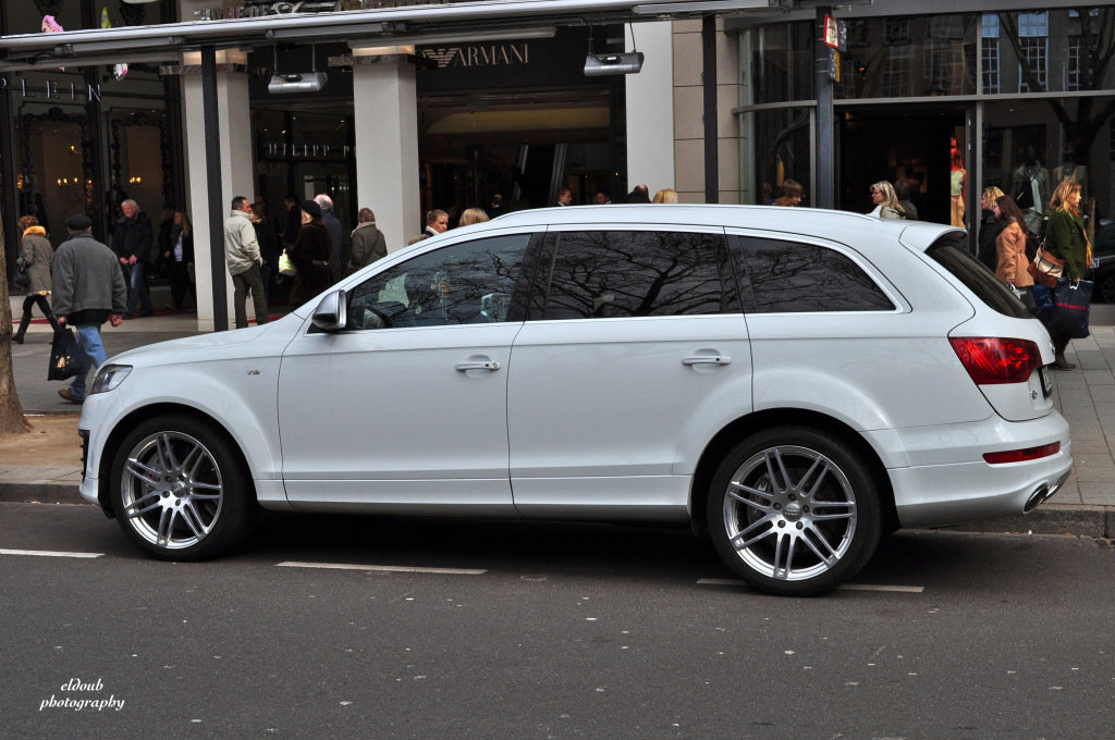 446689779Q7V12.jpg