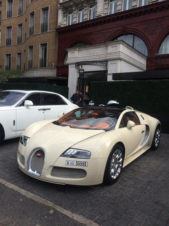 447148BUGATTIVEYRON1081.jpg
