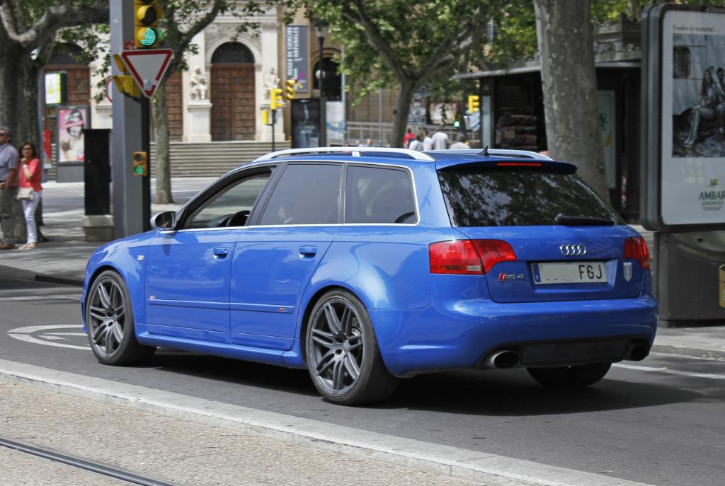 447159AUDIRS42638.jpg