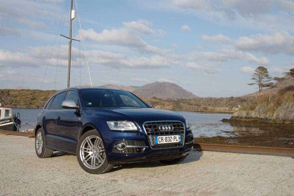 447248AUDISQ5318.jpg