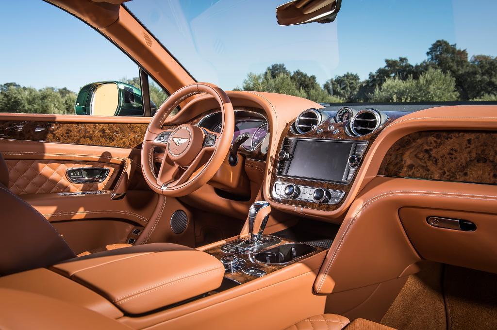 448220BENTAYGA0012.jpg