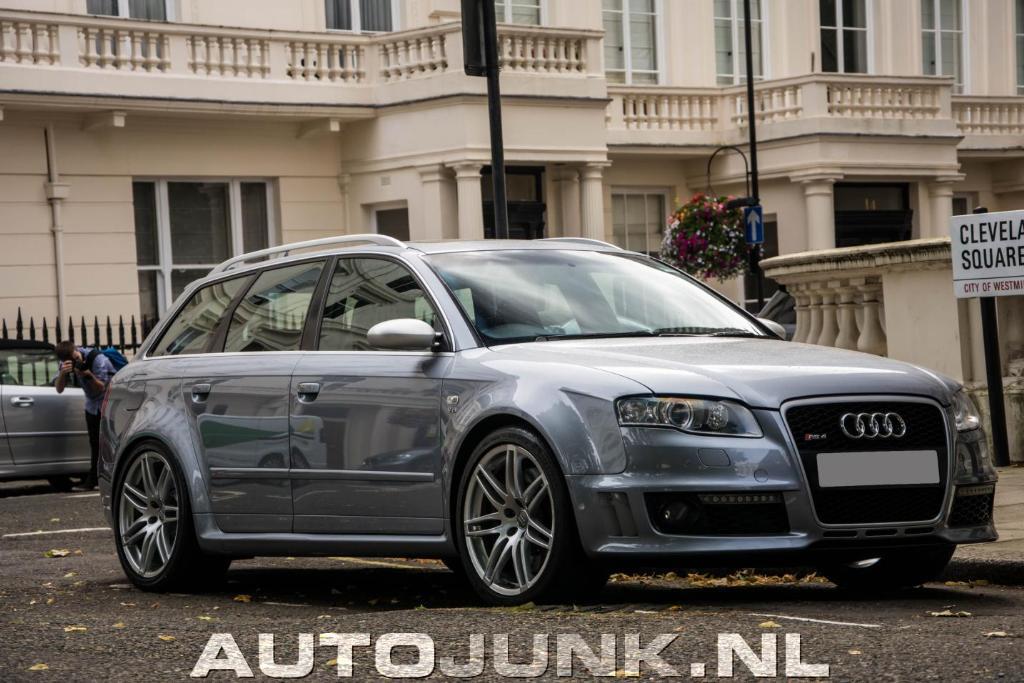 448573AUDIRS42704.jpg