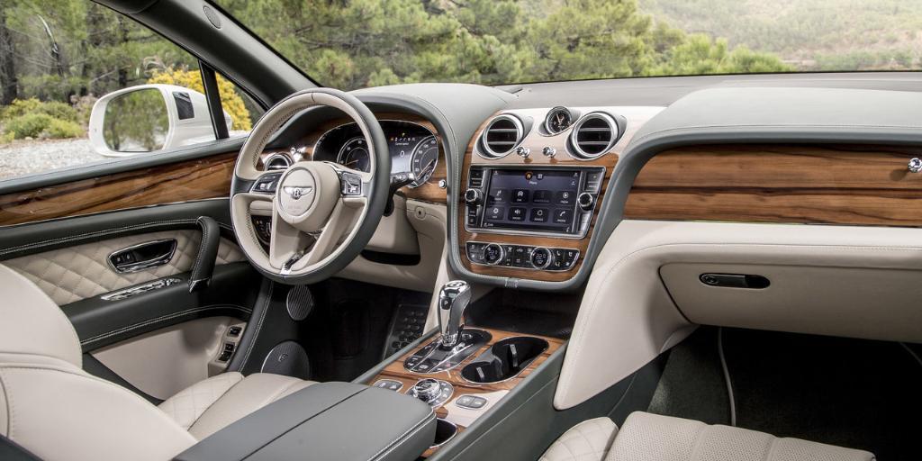451411BENTAYGA0042.jpg