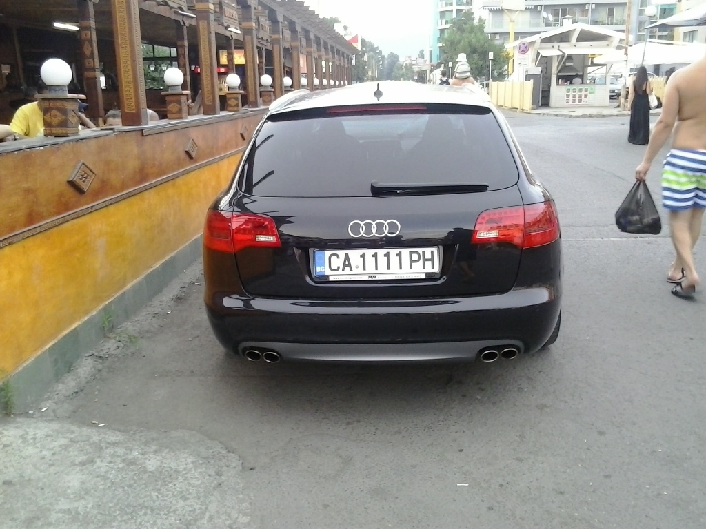 451581762S6C6.jpg