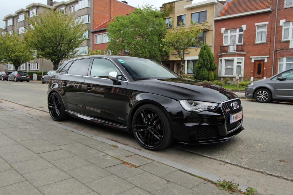 451746RS38V2469.jpg