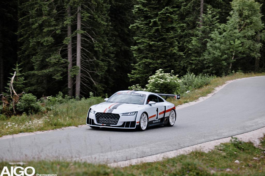 4518610080QUATTROLEGENDE2017.jpg