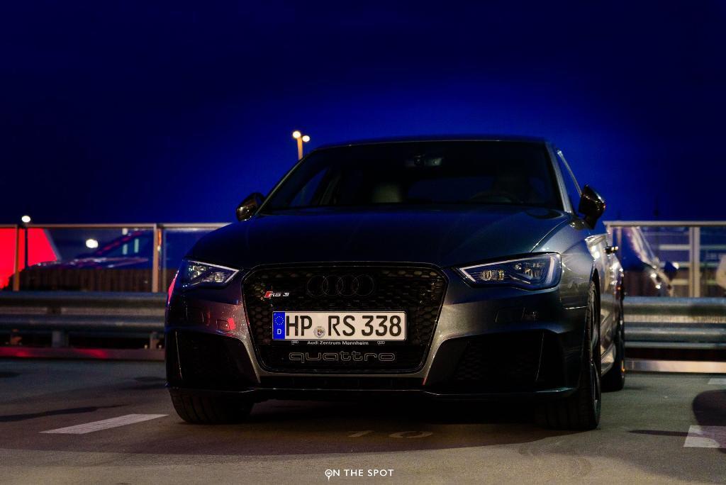 452091RS38V2074.jpg