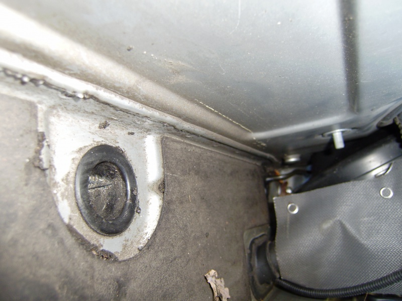 452357PB100038.jpg