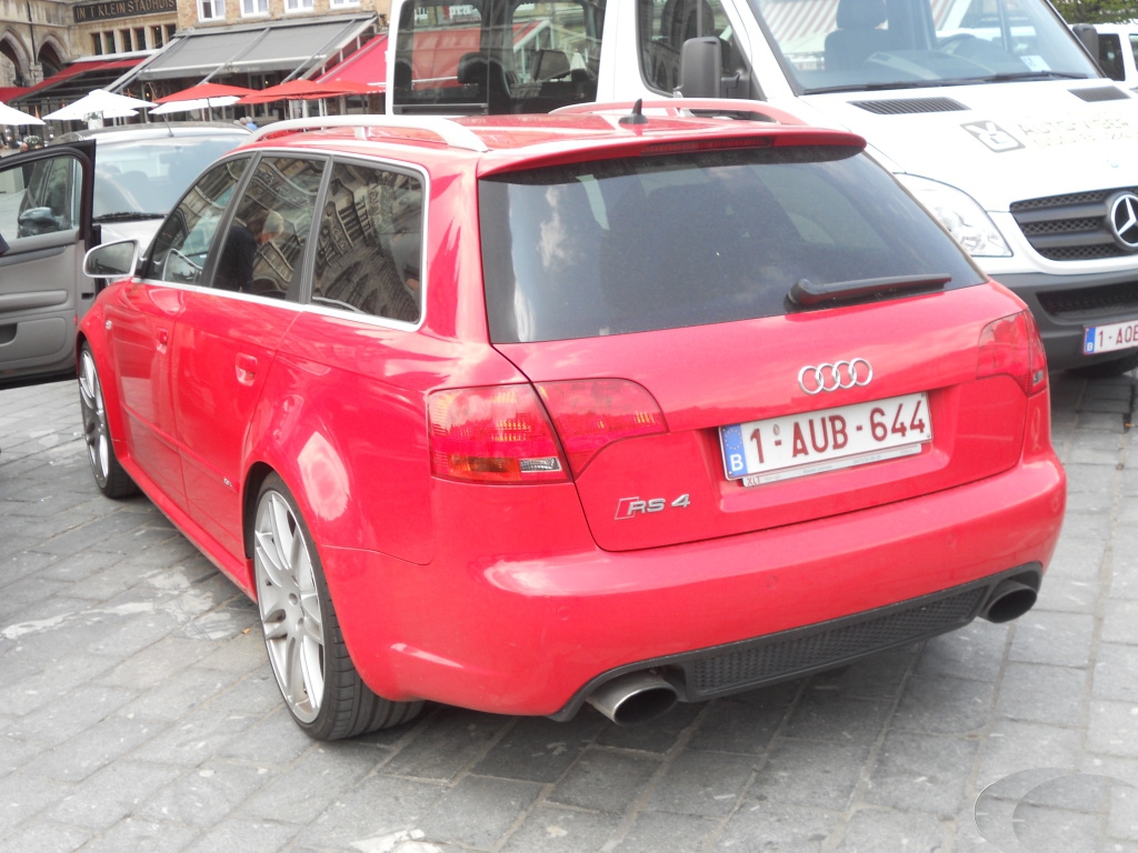 453854AUDIRS4901.jpg