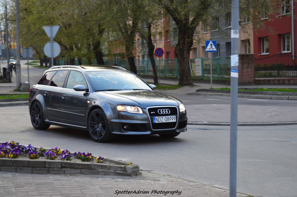 455218AUDIRS41198.jpg