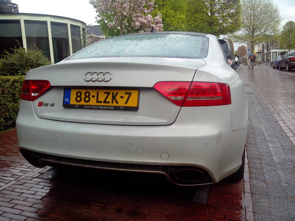 455696AUDIRS5933.jpg