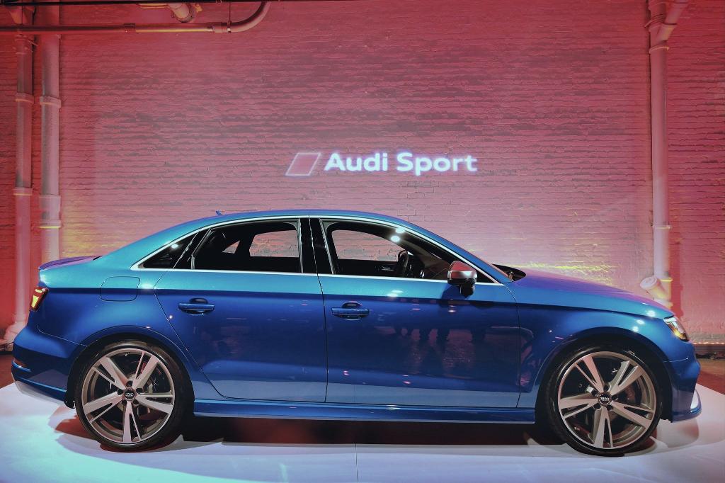 455737RS38V2602.jpg