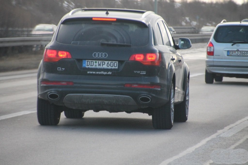 456510807Q7V12.jpg