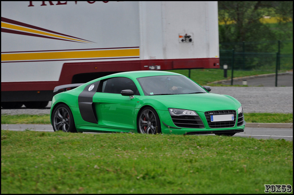 457098R8GT468.jpg