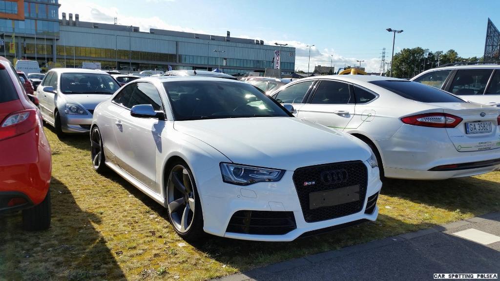 458105AUDIRS52713.jpg