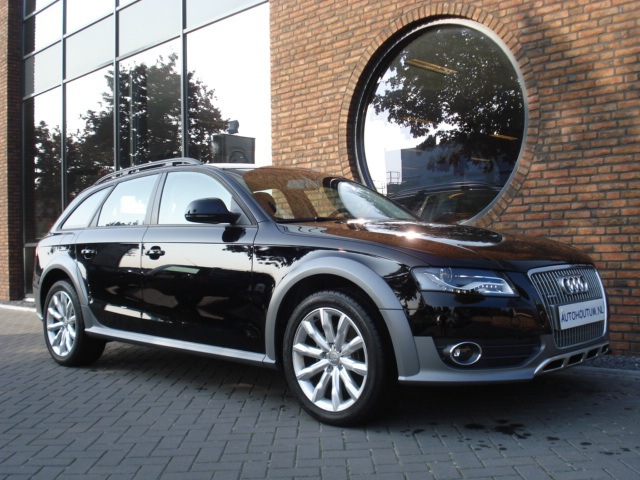 45913990AUDIA4ALLROAD.jpg