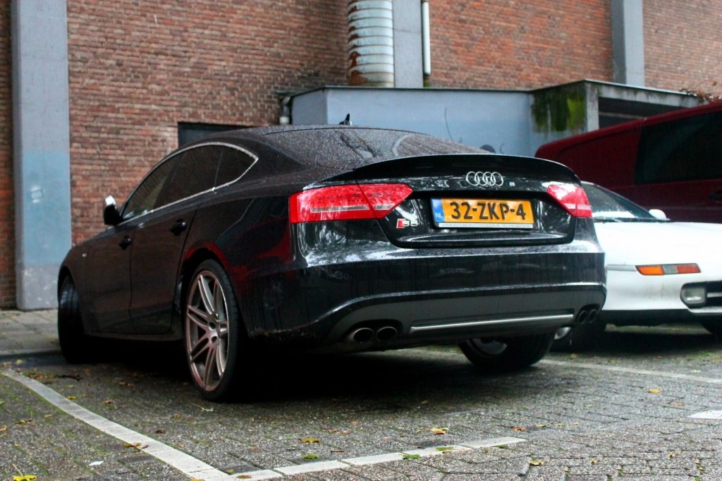 459578119S5SPORTBACK.jpg
