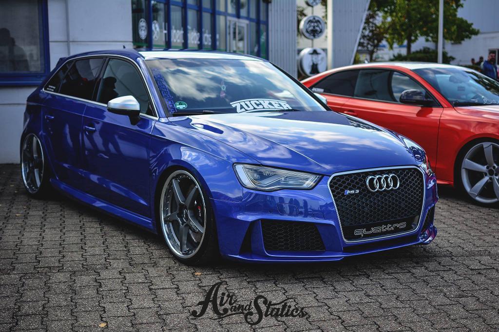 459774RS38V1601.jpg
