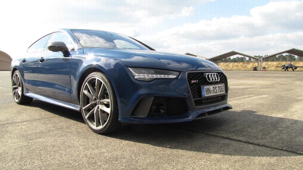 459906AUDIBA118112.jpg