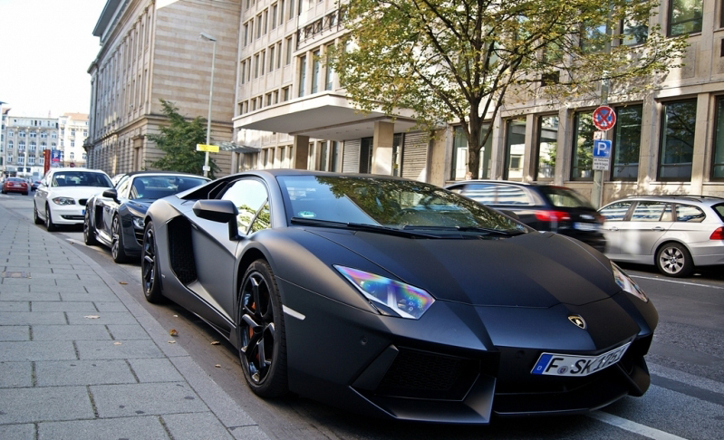 460440075LAMBORGHINIAVENTADORESQUIROU.jpg