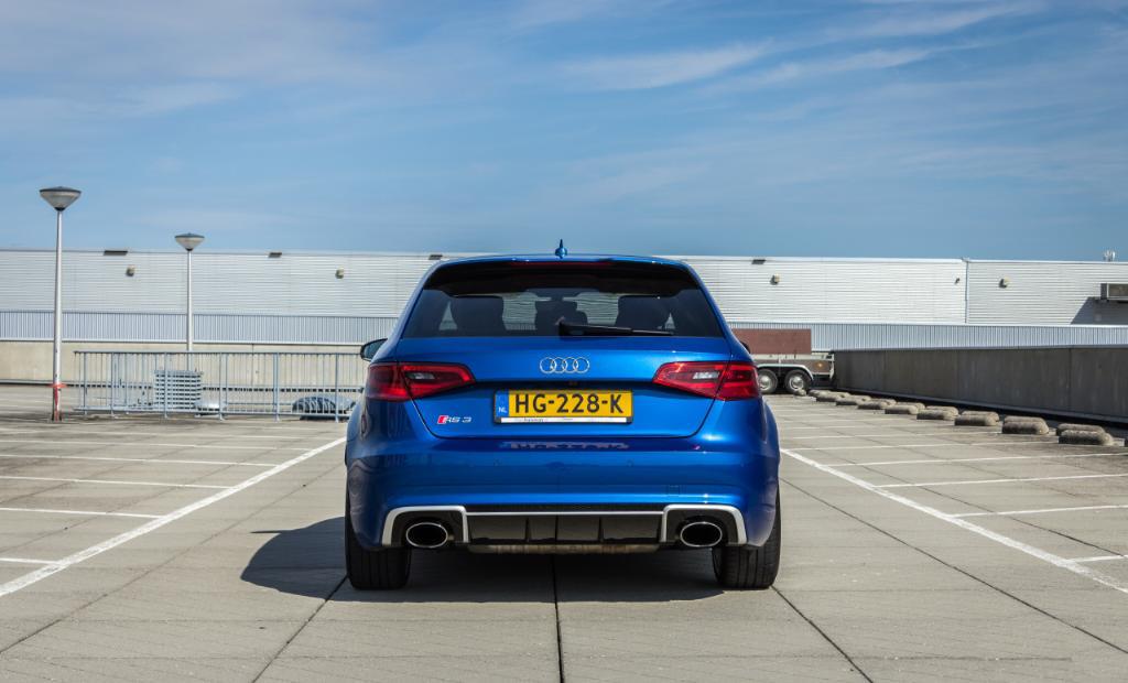 461881RS38V2841.jpg