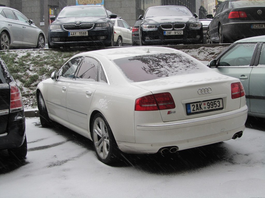 4645581759S8D3.jpg