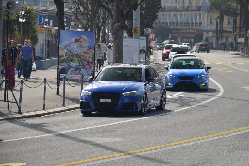 464649RS38V2156.jpg