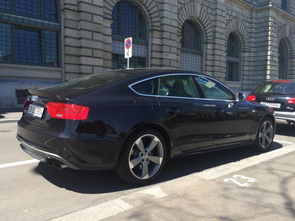467672751S5SPORTBACK.jpg