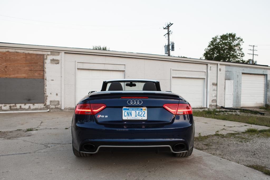 469266358RS5CABRIOLET.jpg