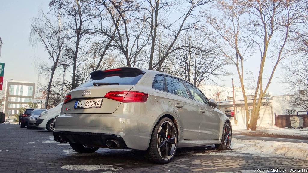 469930RS38V2063.jpg