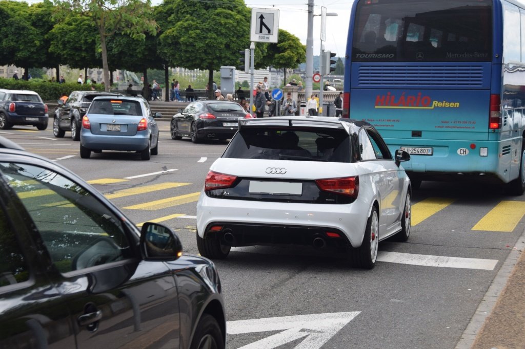 472050A1QUATTRO921.jpg