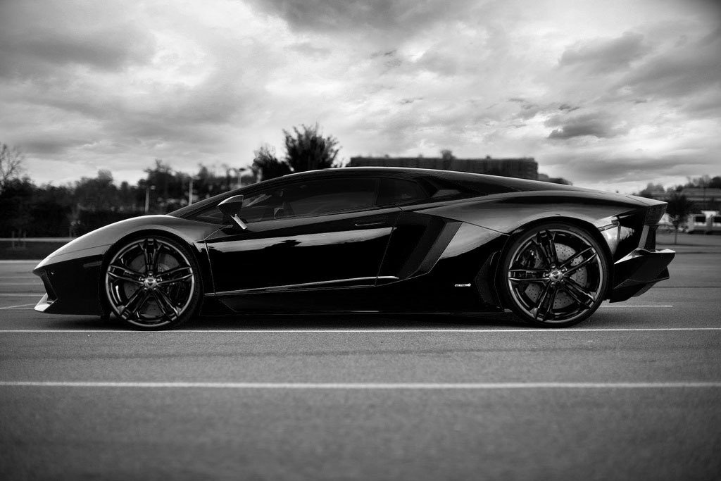 472401469LAMBORGHINIAVENTADORESQUIROU.jpg