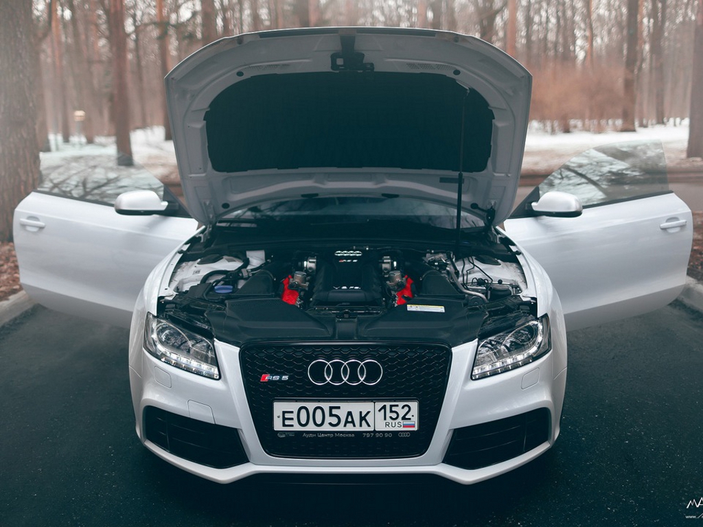 472949AUDIRS5445.jpg