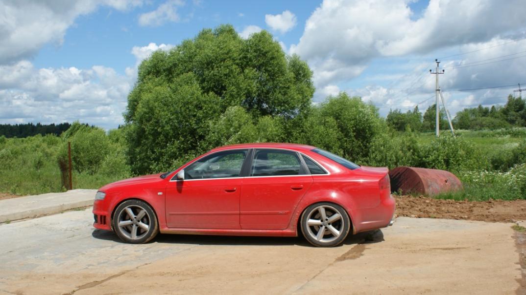 473036AUDIRS41049.jpg