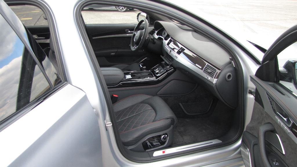 473439AUDIBA118152.jpg