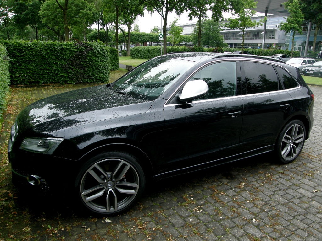 474178AUDISQ51162.jpg