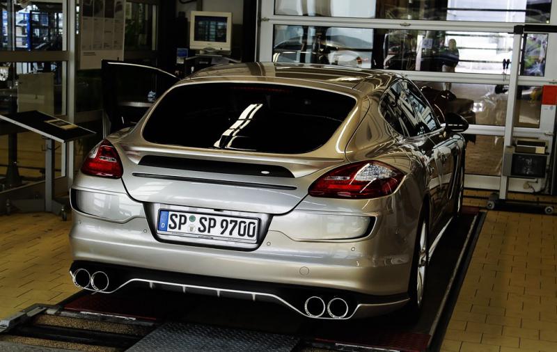 476094speedart_panamera.jpg