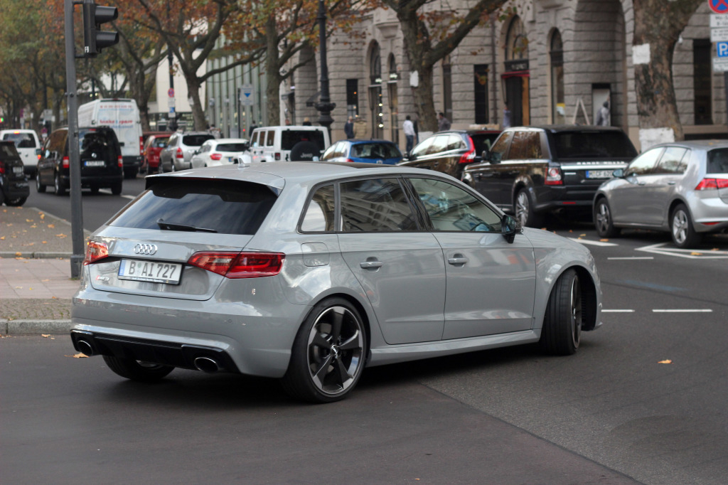477231RS38V0684.jpg