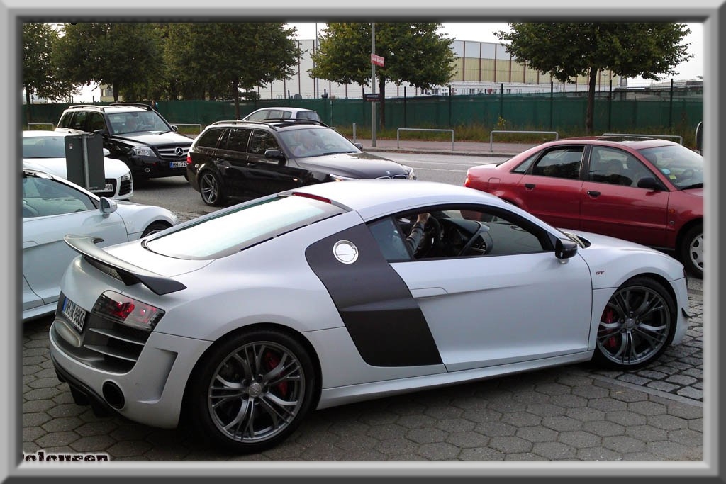477577R8GT220ESQUIROU.jpg