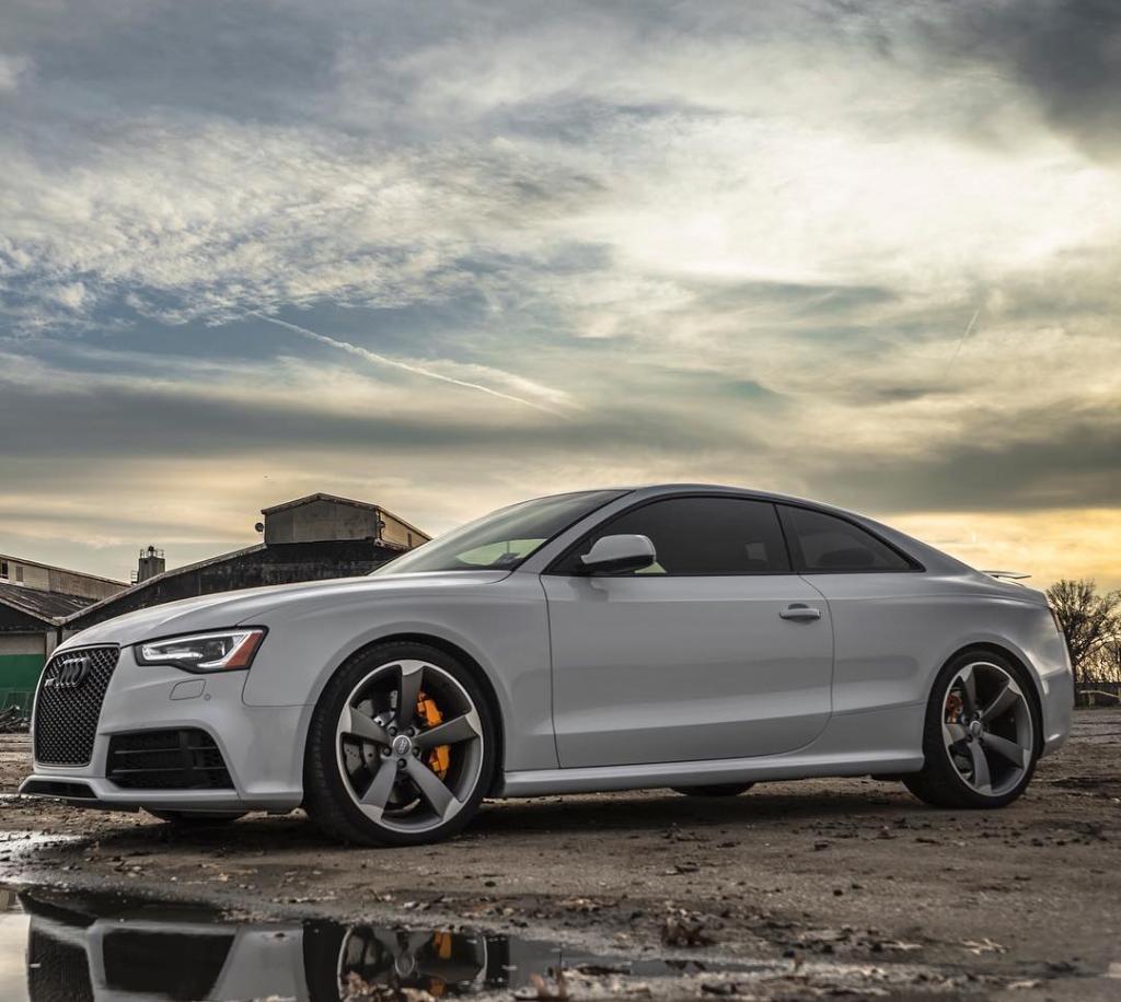 477858AUDIRS52687.jpg