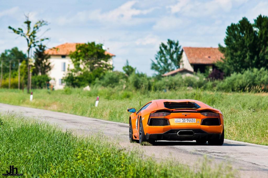 478527728LAMBORGHINIAVENTADOR.jpg