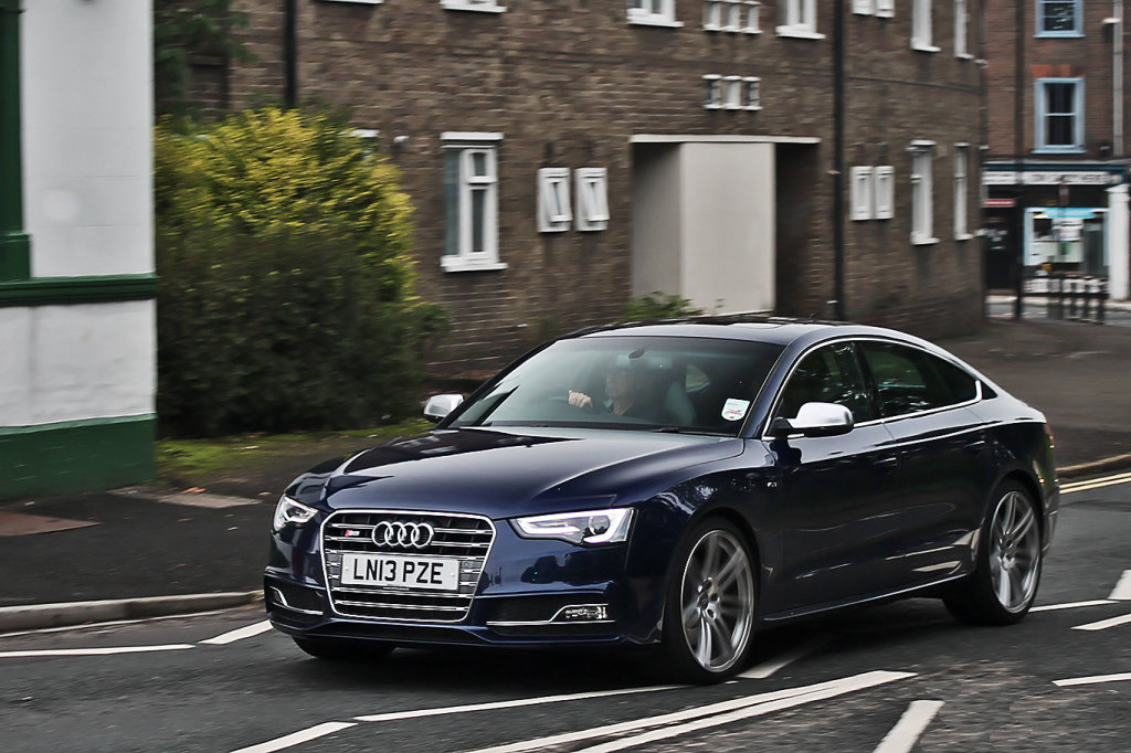 478593158S5SPORTBACK.jpg