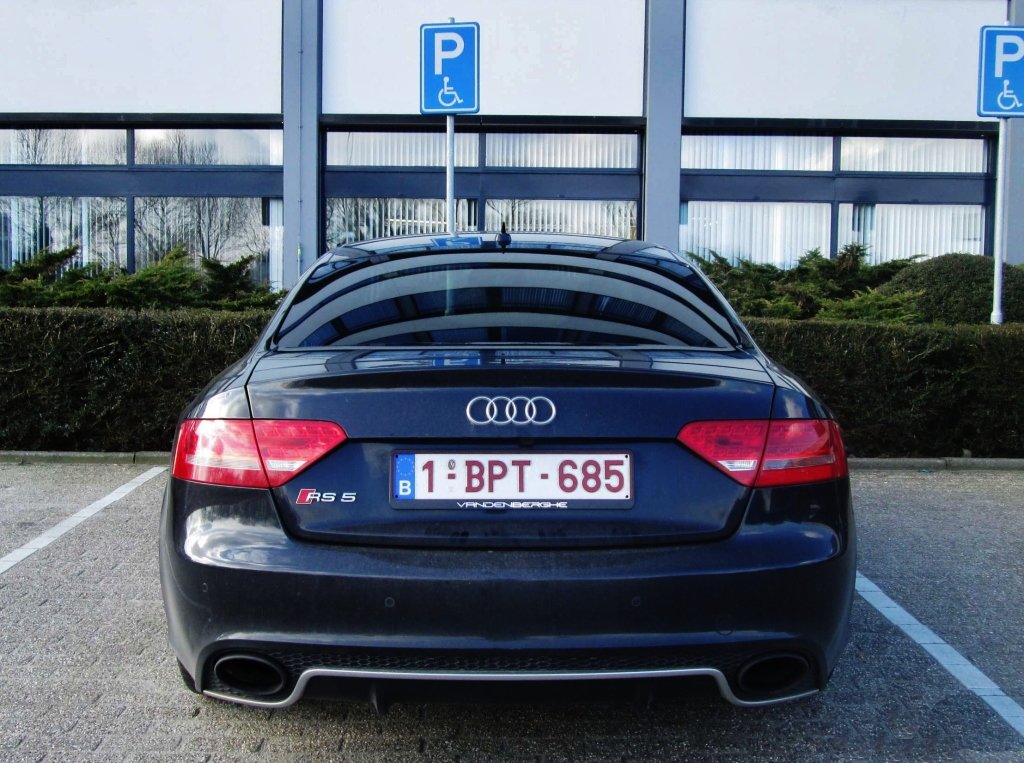 478714AUDIRS5728.jpg