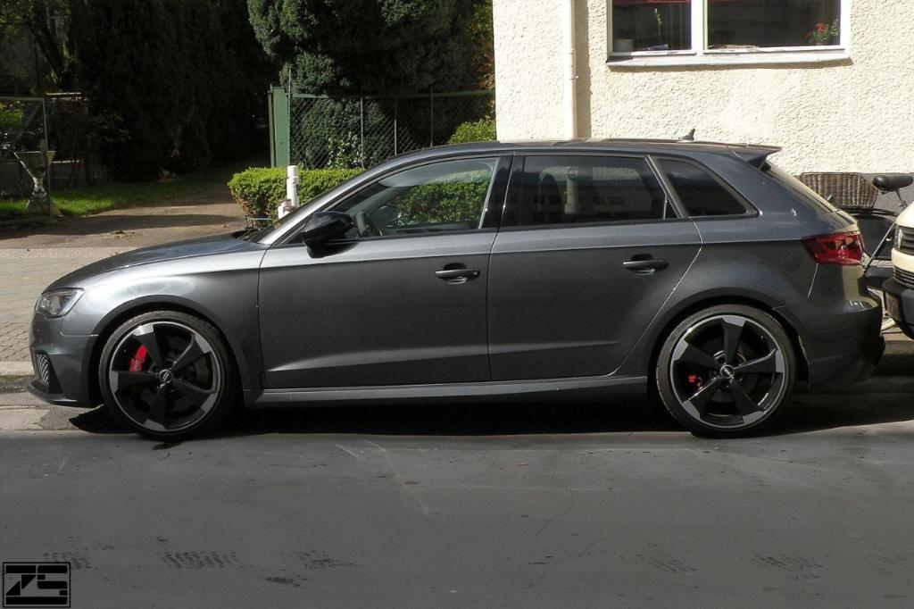 479010RS38V2434.jpg