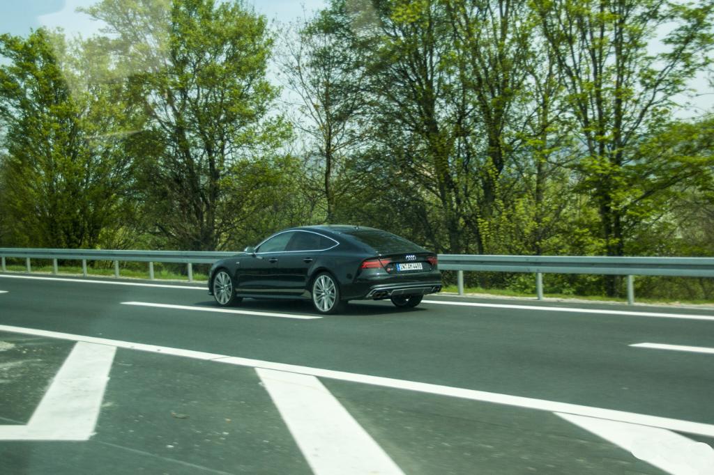 479803S72438.jpg