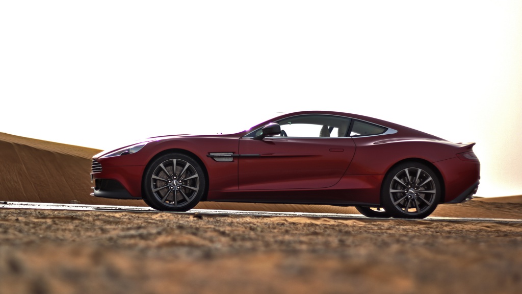 480276AstonMartinVanquishred.jpg