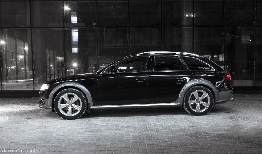 4812301024AUDIA4ALLROAD.jpg